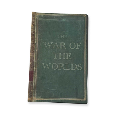 WAR OF THE WORLDS - A BOOK YOU CAN CLEAN YOUR GLASSES WITH