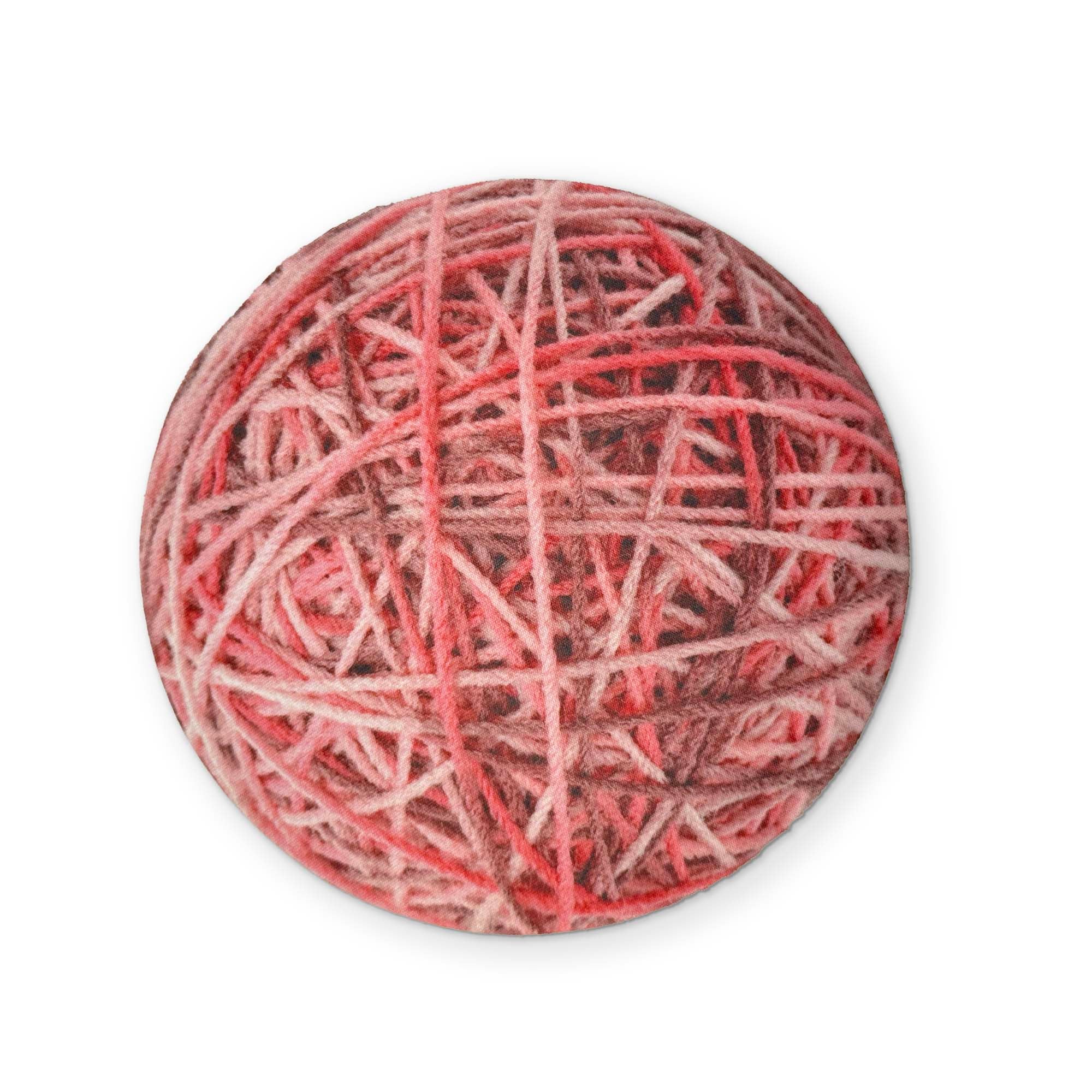 🧶 A BALL OF YARN YOU CAN CLEAN YOUR GLASSES WITH