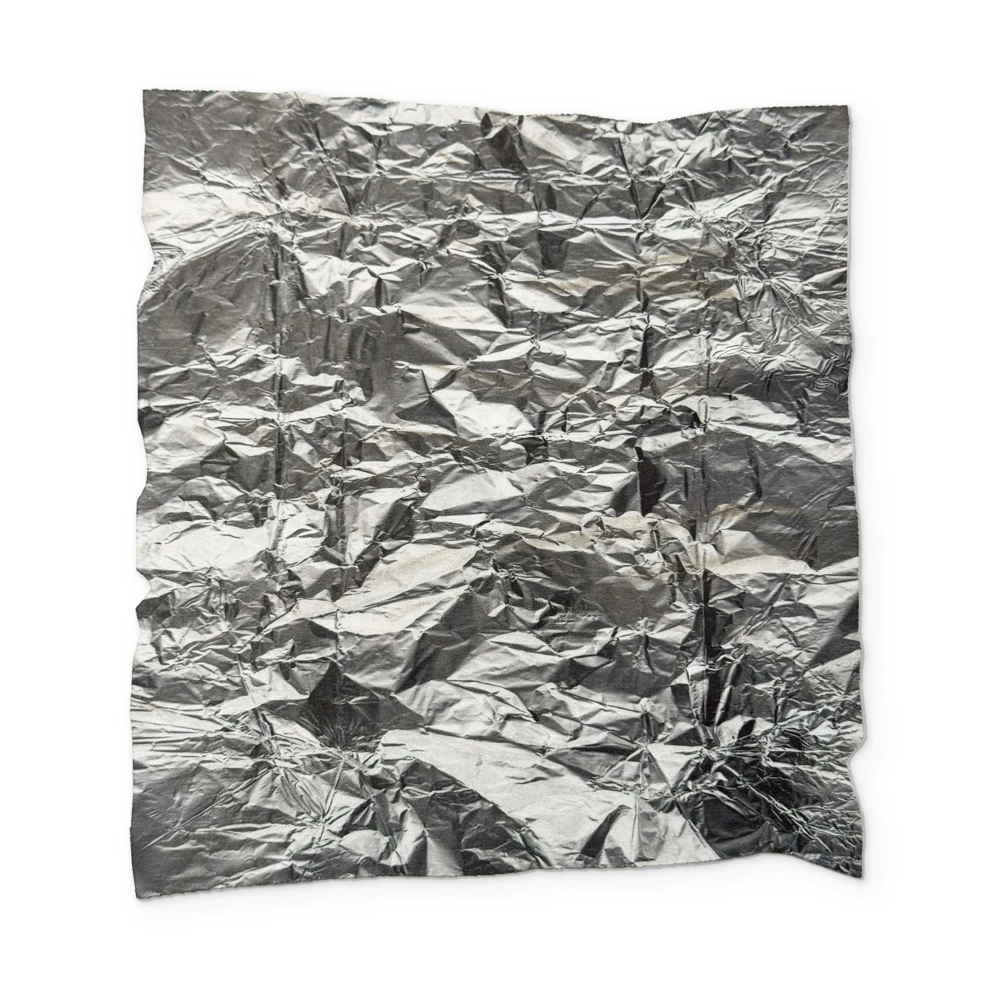 ALUMINUM FOIL YOU CAN CLEAN YOUR GLASSES WITH