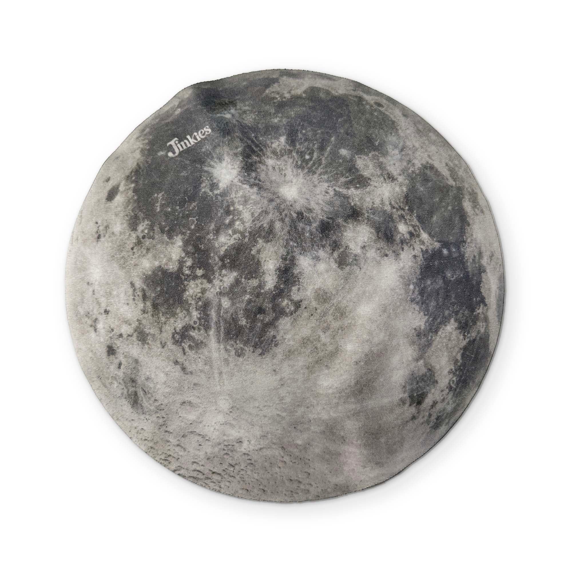 A 🌒 MOON YOU CAN CLEAN YOUR GLASSES WITH