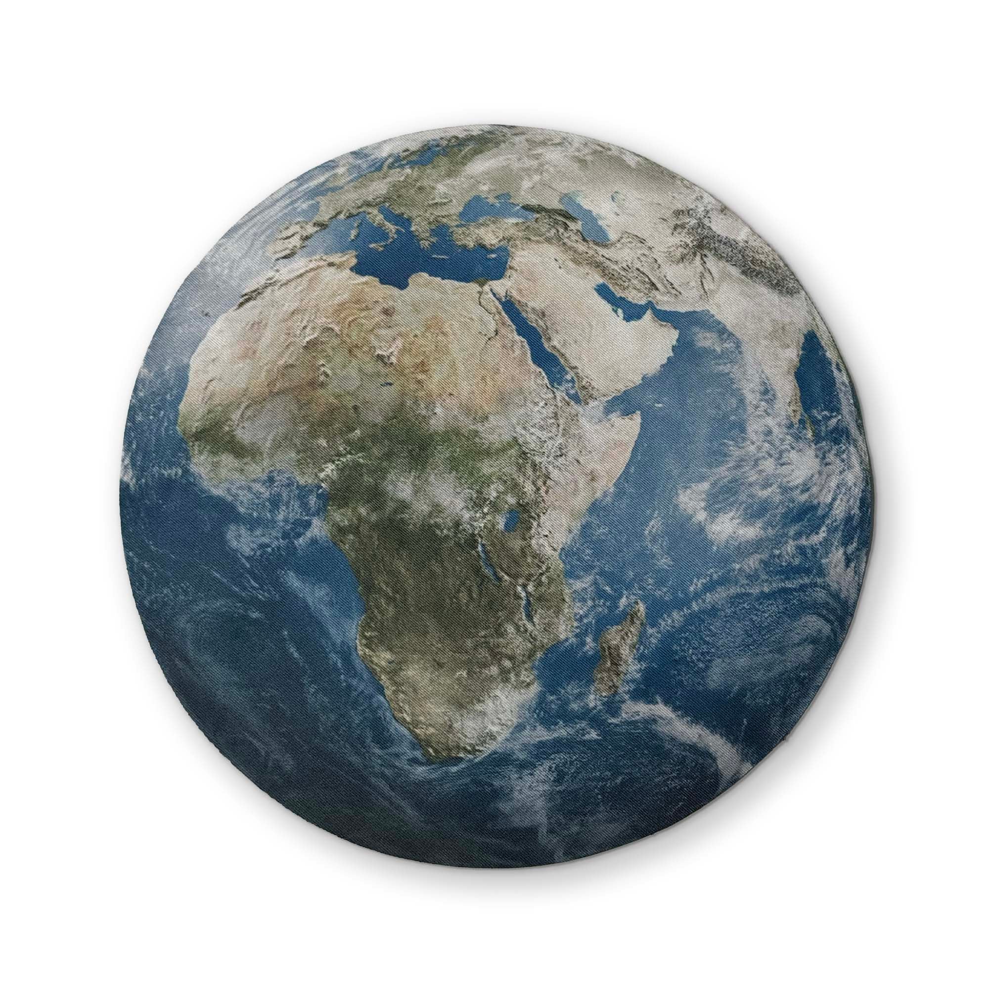 🌎 AN EARTH YOU CAN CLEAN YOUR GLASSES WITH