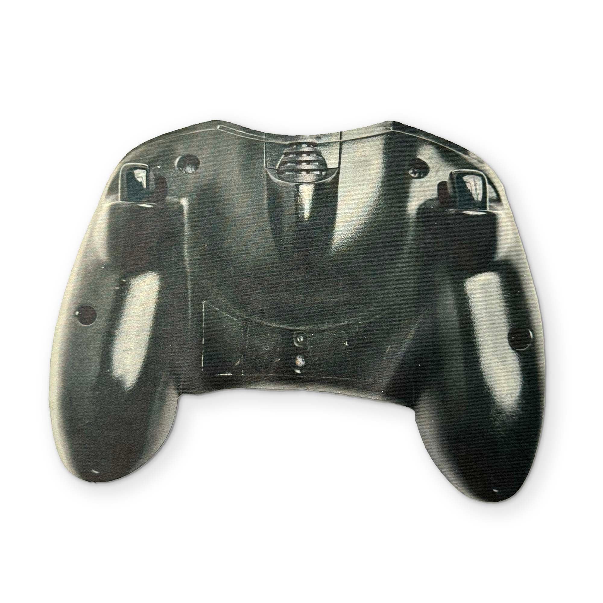 A VIDEO GAME CONTROLLER YOU CAN CLEAN YOUR GLASSES WITH