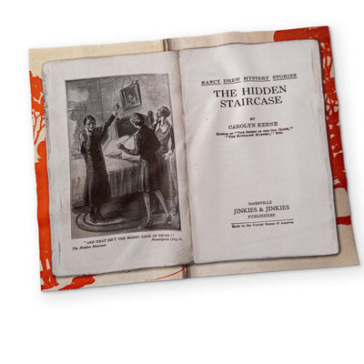 THE HIDDEN STAIRCASE - A NANCY DREW BOOK YOU CAN CLEAN YOUR GLASSES WITH