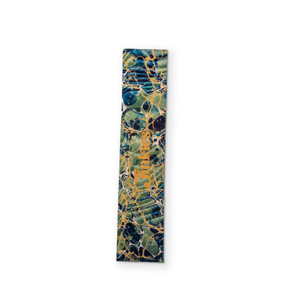 A BOOKMARK YOU CAN CLEAN YOUR GLASSES WITH - LES MISÉRABLES