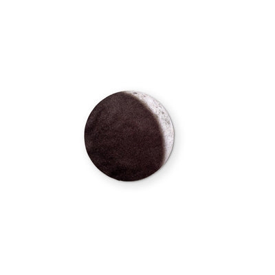 A 🌒 MOON YOU CAN CLEAN YOUR GLASSES WITH