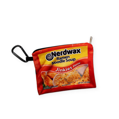 A RAMEN POUCH WITH A NOODLE CLEANING CLOTH INSIDE