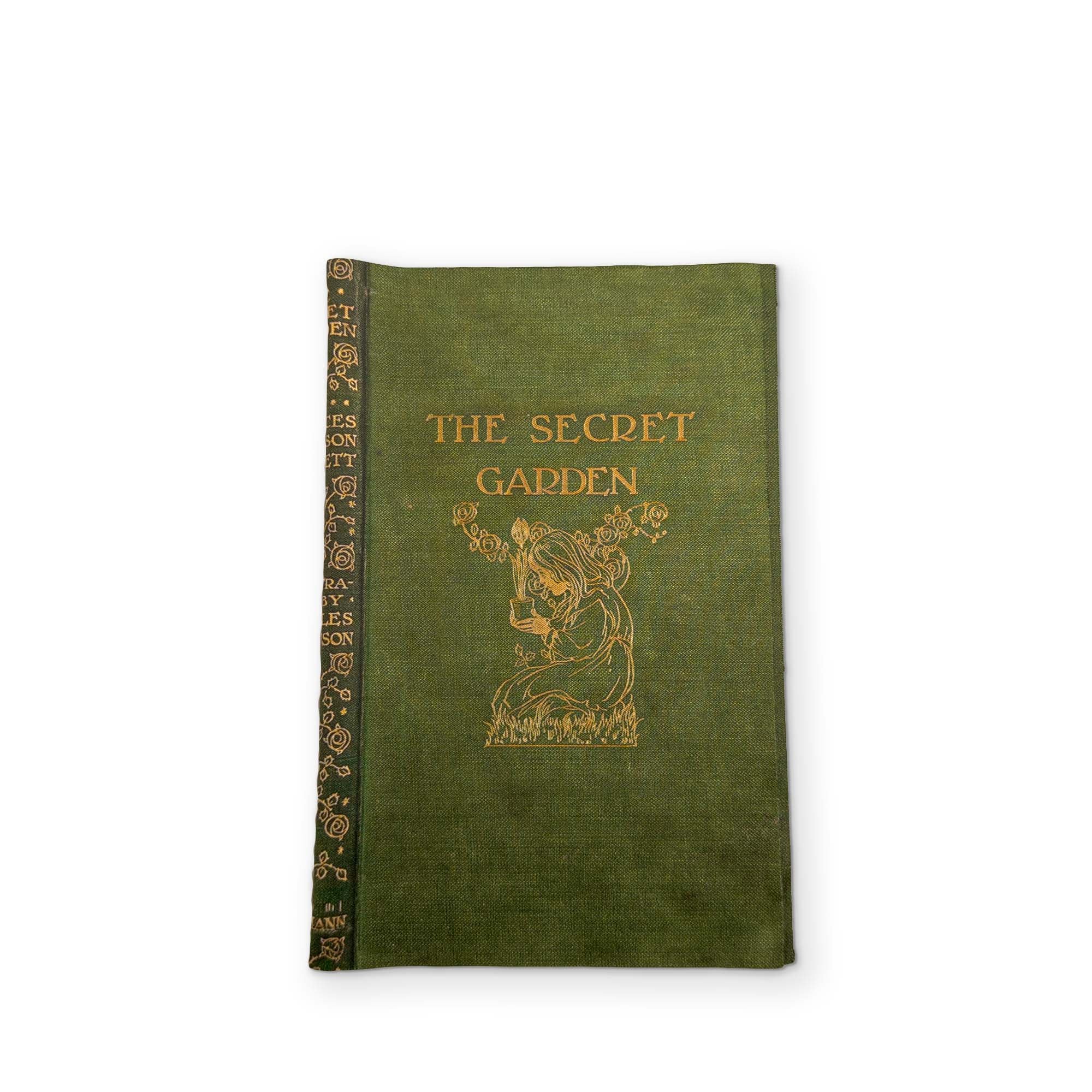 THE SECRET GARDEN - A BOOK YOU CAN CLEAN YOUR GLASSES WITH