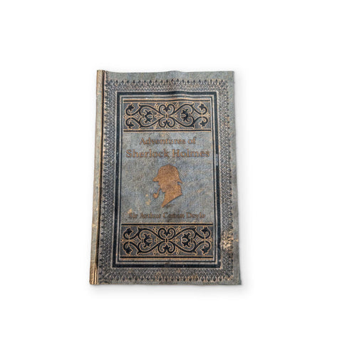 SHERLOCK HOLMES - A BOOK YOU CAN CLEAN YOUR GLASSES WITH