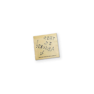 A STICKY NOTE YOU CAN CLEAN YOUR GLASSES WITH