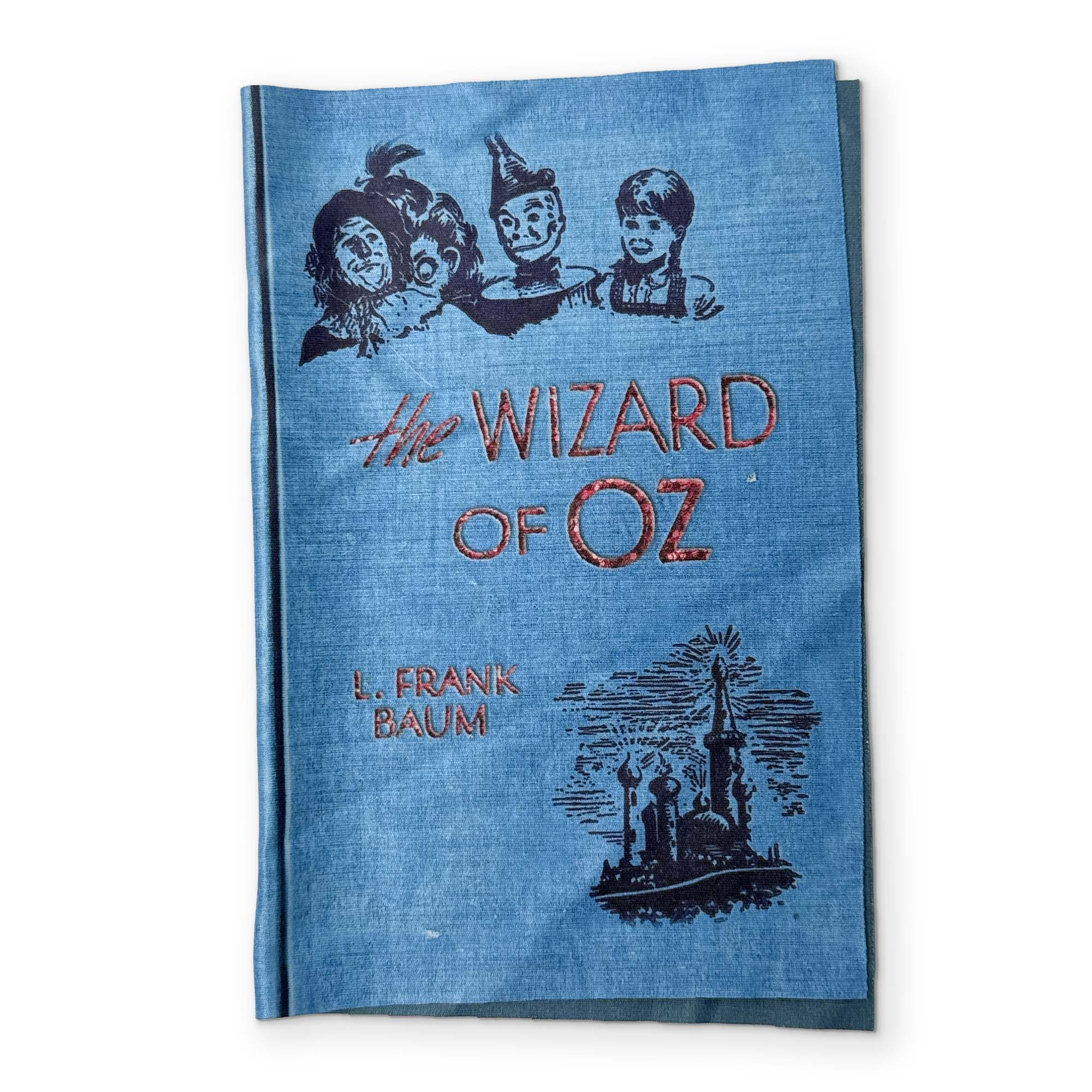 THE WIZARD OF OZ - A BOOK YOU CAN CLEAN YOUR GLASSES WITH