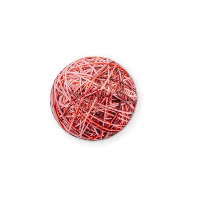 🧶 A BALL OF YARN YOU CAN CLEAN YOUR GLASSES WITH